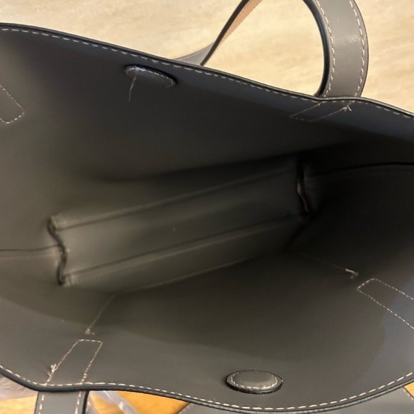 Elegant Rose Gold-Tone  Women's Tote Bag with new detachable crossbody strap - Picture 8 of 9